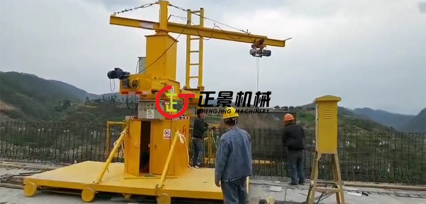 橋梁防撞墻模板施工臺車