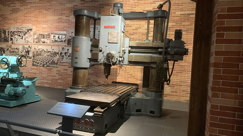 臥式龍門數(shù)控鏜銑機(jī)床